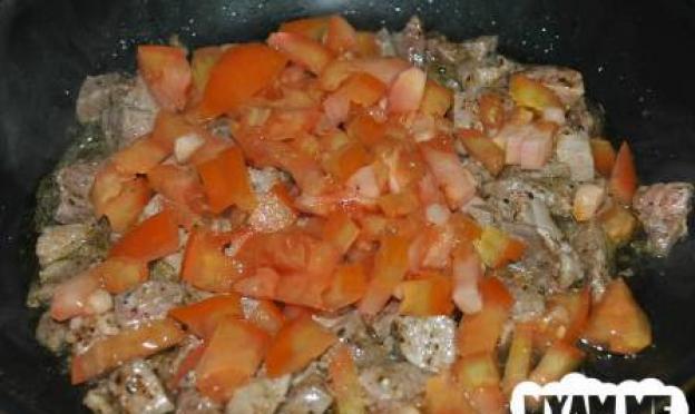 Способы приготовления свинины с макаронами с простыми ингредиентами